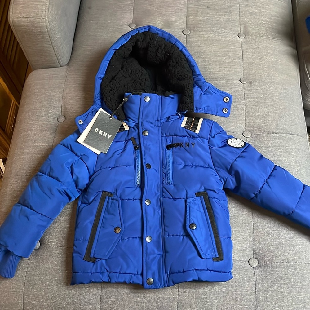 DKNY PUFFER COAT
